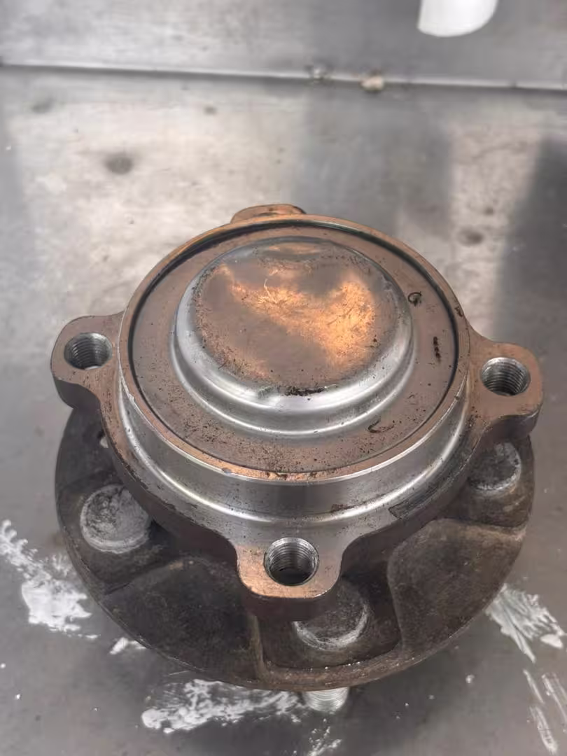 damaged wheel hub bearing