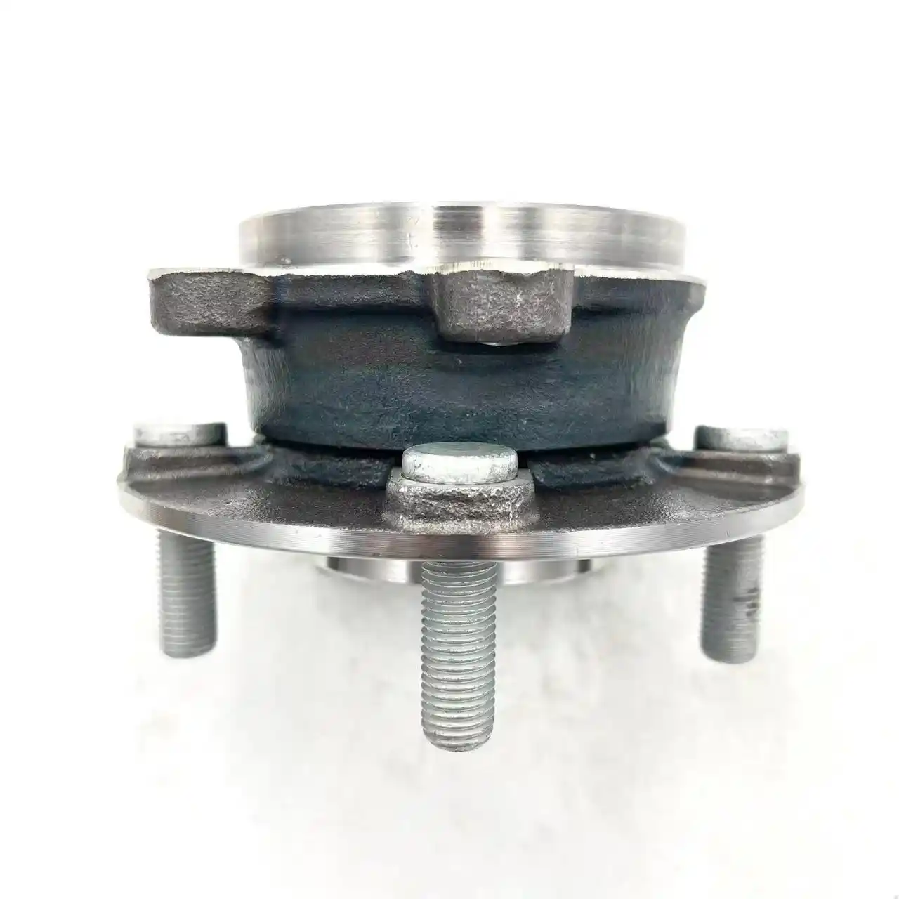 KD35-33-04XC front wheel hub unit for Mazda