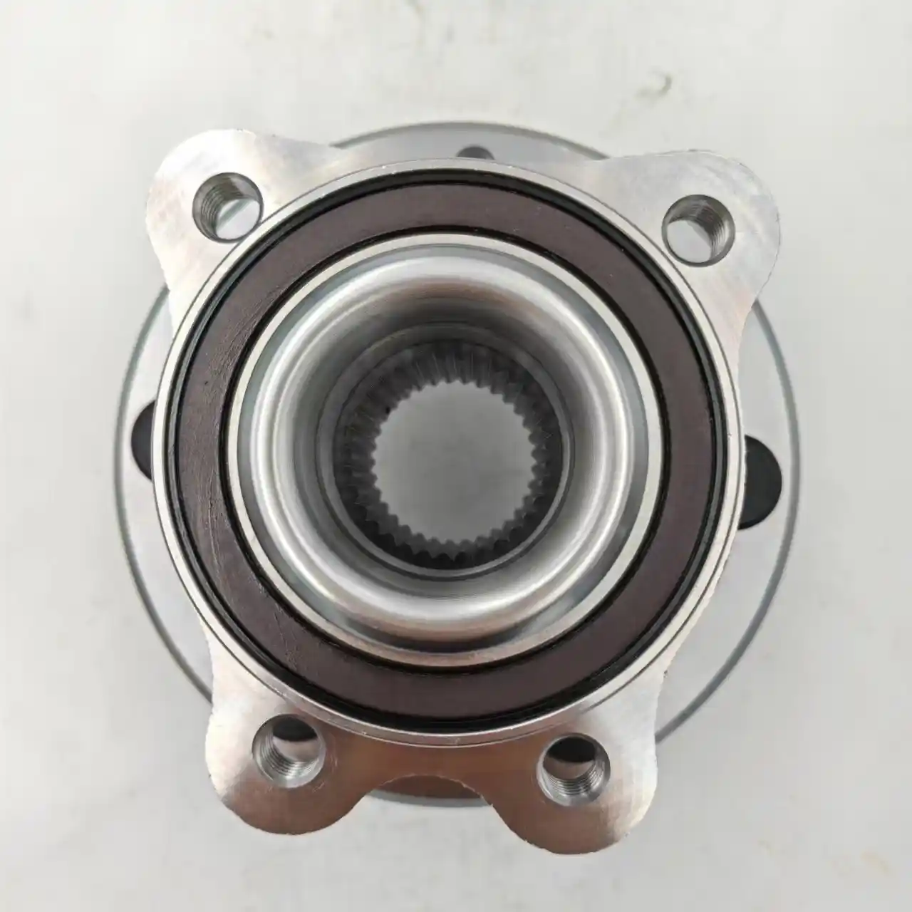 Wheel Hub Bearing 23251498 front wheel hub unit for Chevrolet